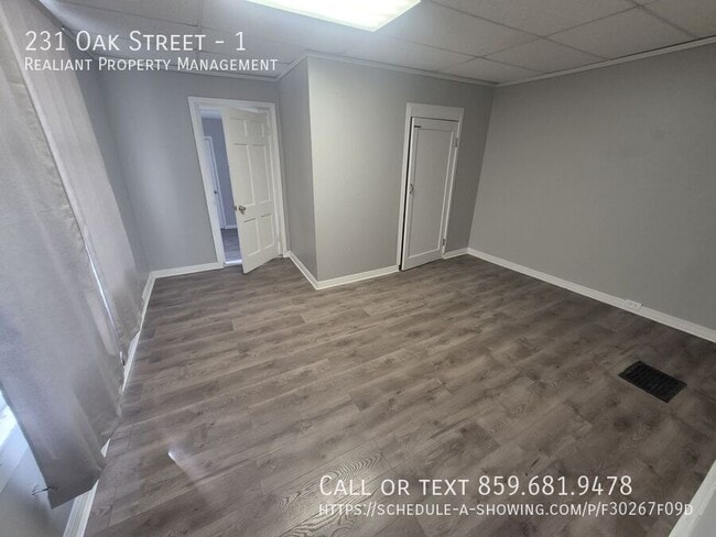 Building Photo - 231 Oak St