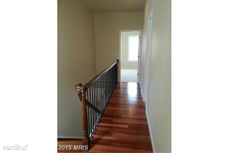 Building Photo - 420 N Collington Ave