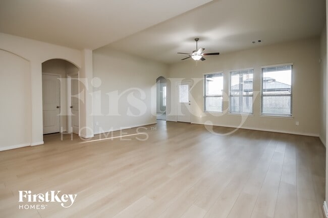 Foto del edificio - 2826 Torrey Pines Dr