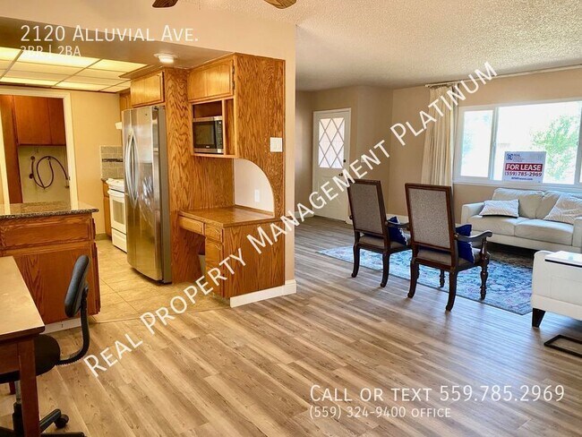 Building Photo - $2,100 Alluvial & Armstrong 3 Bedroom, 212...