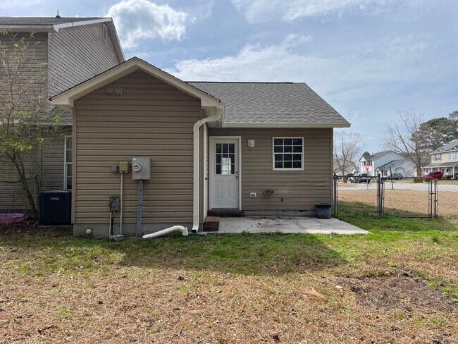 Building Photo - 2310 Brandymill Ln