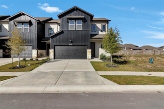 Building Photo - 8589 Meridy Lp