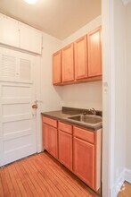 Building Photo - 1361 W Greenleaf Ave