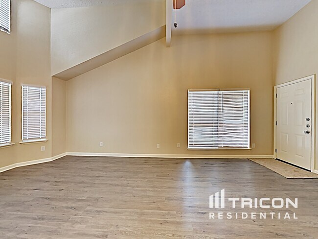 Foto del edificio - 2010 Woodland Hills Dr