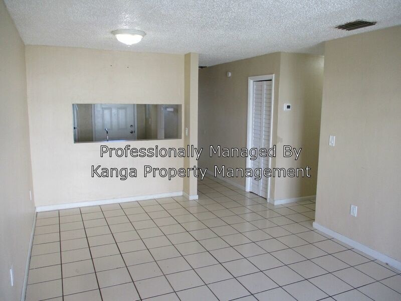 Primary Photo - 3390 NW 30th St