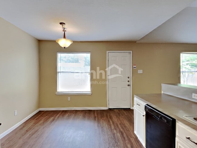 Building Photo - 9812 Fair Brook Way