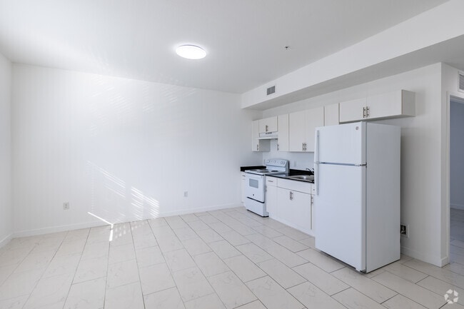 1 habitación, 1 baño - 618 pies cuadrados - Sala de estar/cocina - Nueva Aventura