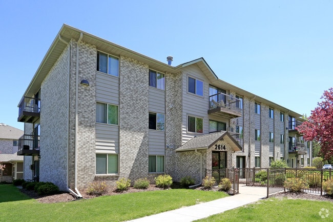 Woodland Park - Woodland Park Apartments