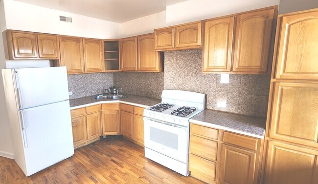 Foto del edificio - 913 N Lawndale Ave