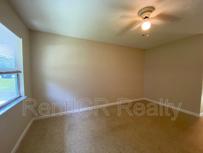 Foto del edificio - 37845 Crystal Way