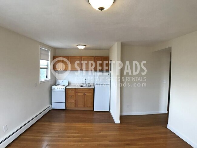 Building Photo - 1 bedroom in Boston MA 02135