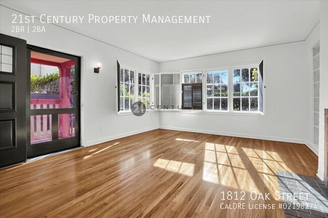 Photo - 1812 Oak Street- House