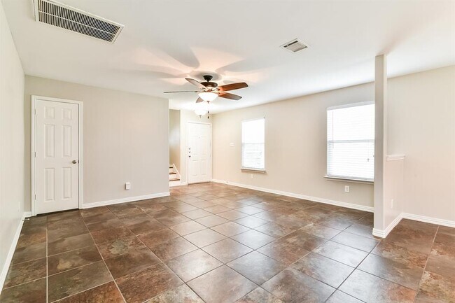 Building Photo - 4722 San Antonio River Dr