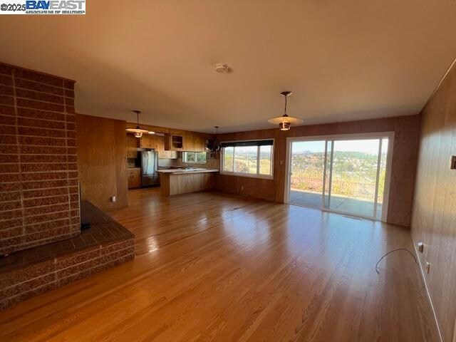 Foto del edificio - 2755 Pineridge Rd