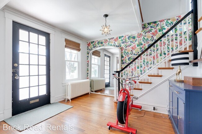 Building Photo - 4 br, 2 bath House - 4816 Grove Ave