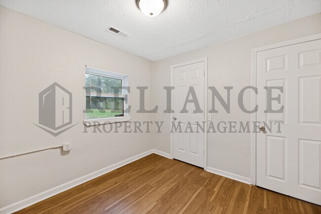 Foto del edificio - 508 N Tracy St