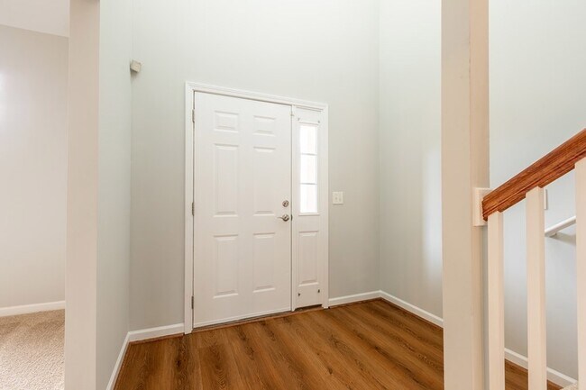 Foto del edificio - 4525 Village Ct