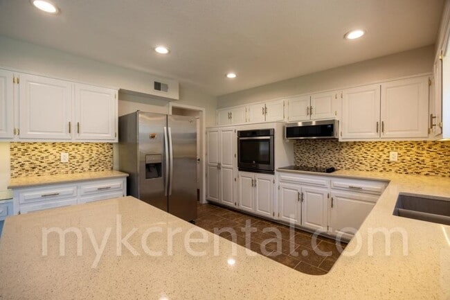 Foto del edificio - 12012 Ensley Ln