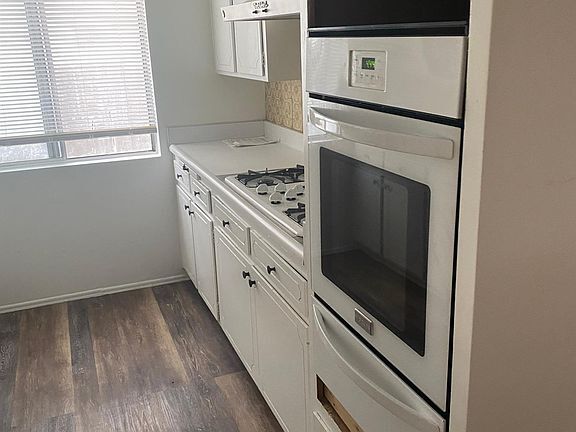 Building Photo - 2418 Edding Dr