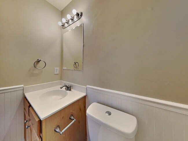 Foto del edificio - 5876 Culloden Ct