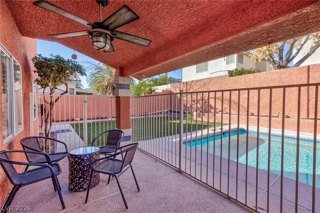 Foto del edificio - 9896 Masked Duck Ave