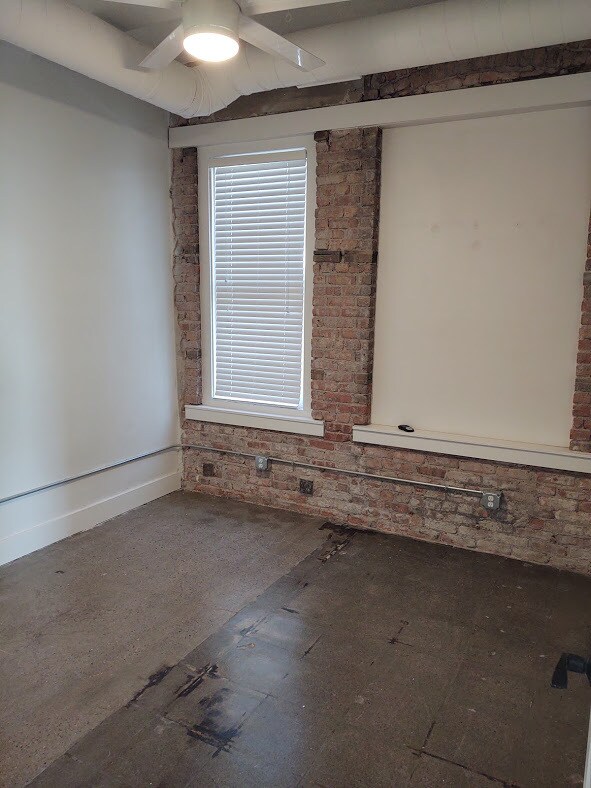 Foto del edificio - 120 3rd Ave SW