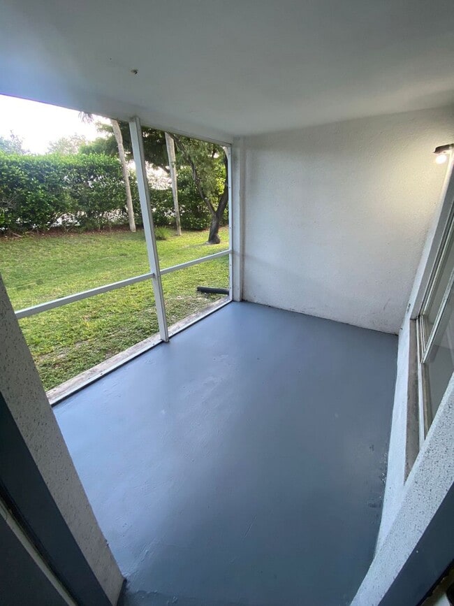 Photo - YOYA 2 LLC Apartment