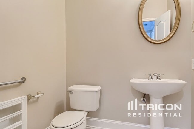 Building Photo - 434 Grandiflora Dr