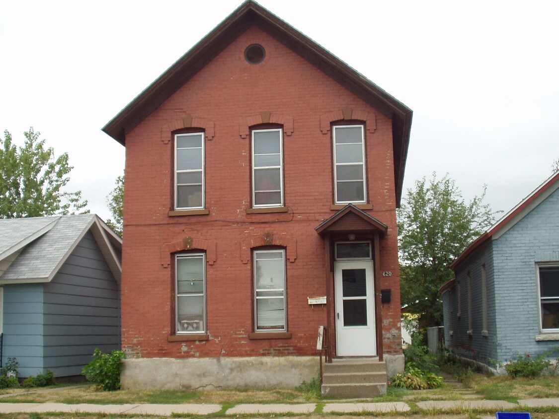 620 W 4th St, Winona, MN 55987 620 W 4th St Winona, MN Apartments