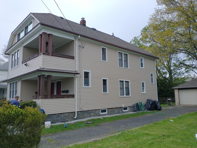 Building Photo - 43 Ardmore St