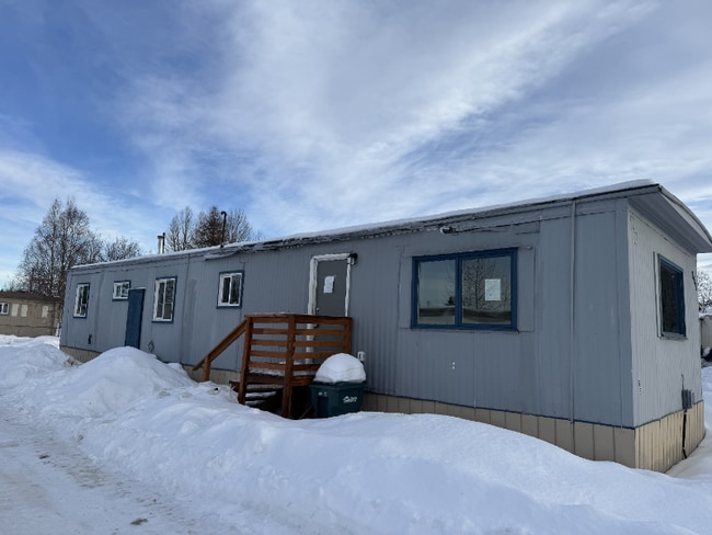 Foto del edificio - 9499 Brayton Dr