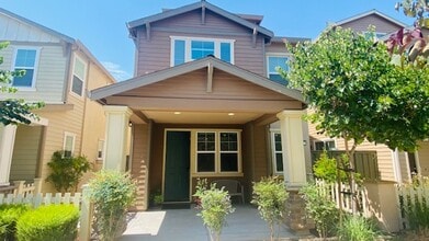 Building Photo - 312 N Park Ct
