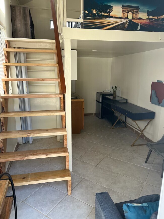 Foto del edificio - 3720 Greenfield Ave