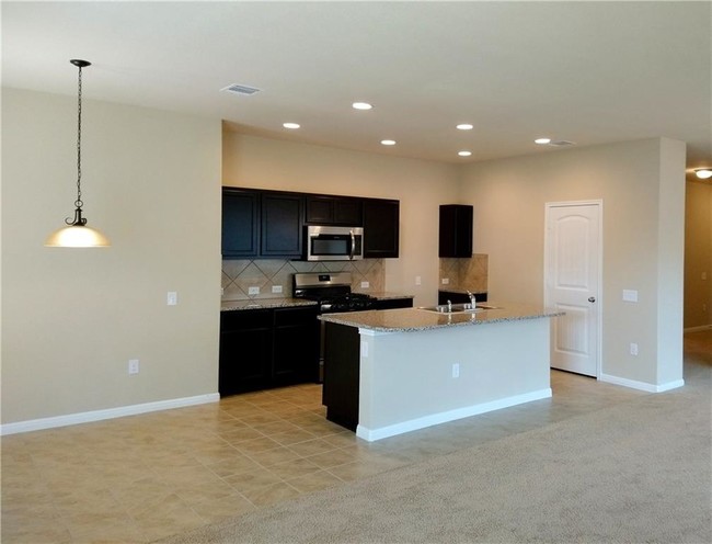 Building Photo - 13737 Harrisglenn Dr