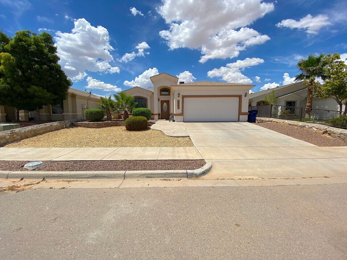 Primary Photo - Sandstone Ranch Estates - 3 Bed Refrig A/C