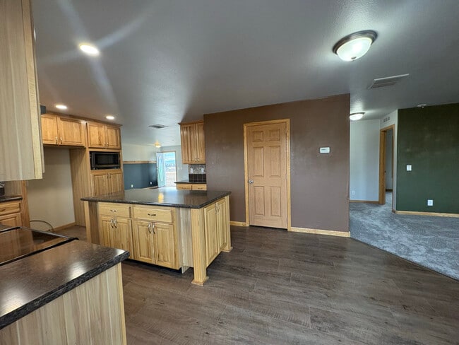 Building Photo - 8275 Co Rd 54