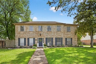 Building Photo - 11103 Holly Springs Dr