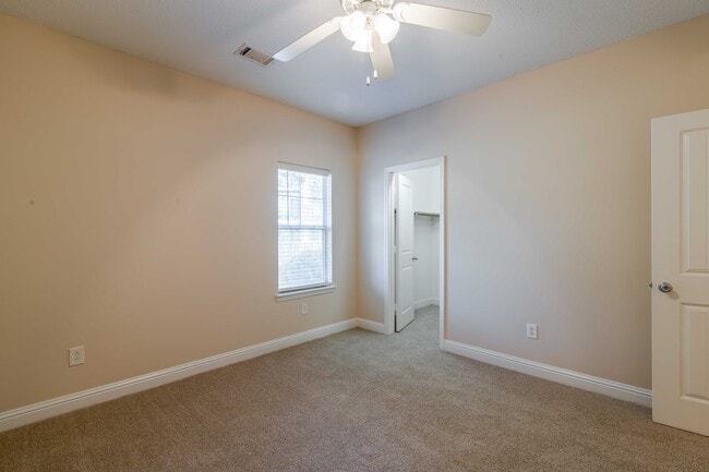 Building Photo - Bedford Parke Apartments
