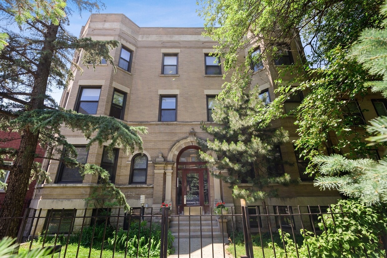 Primary Photo - 5616 N Winthrop Ave