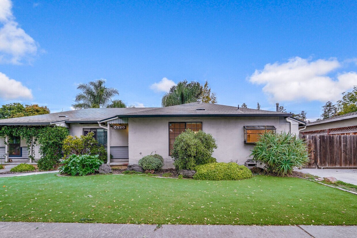 Foto principal - Welcome Home!!! - Great Location, Near Val...