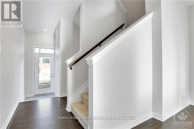 Building Photo - 310 Falsetto St