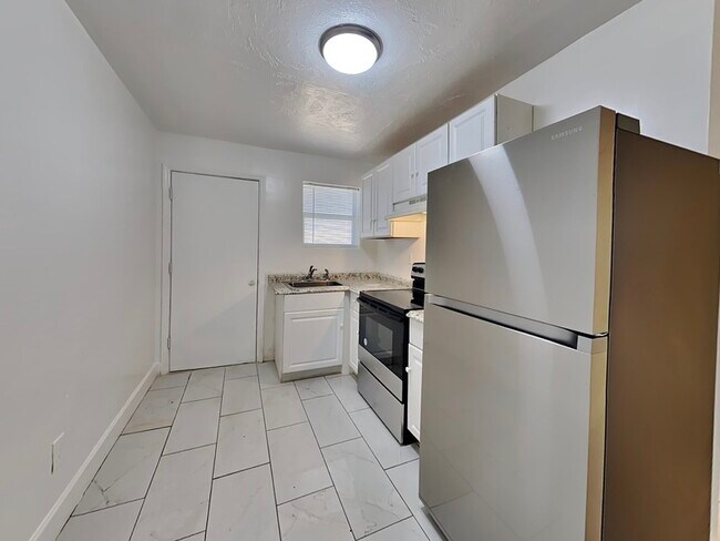 Foto del edificio - 343 Pleasant St