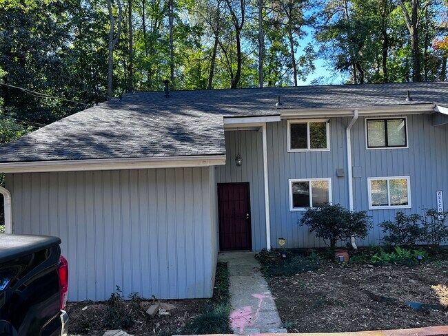 Foto del edificio - 2288 Paces Ferry Rd SE