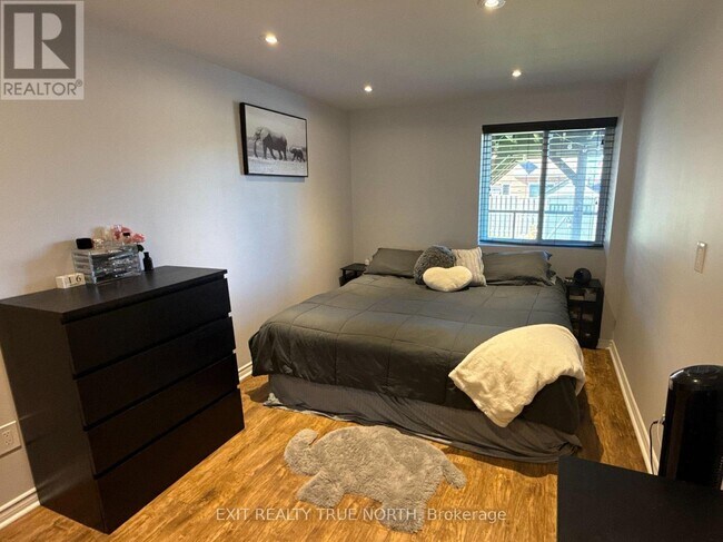 Photo du bâtiment - 42 Booth St