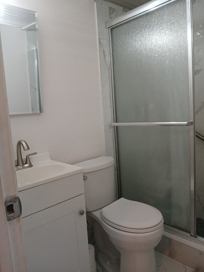 Building Photo - 525 Westward Dr