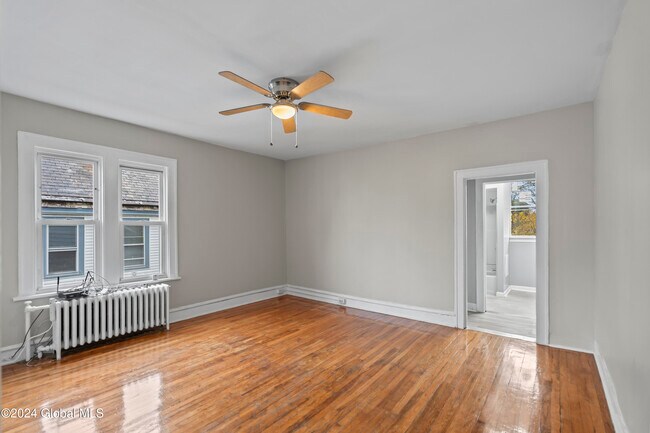 Foto del edificio - 6 Blakely Ct