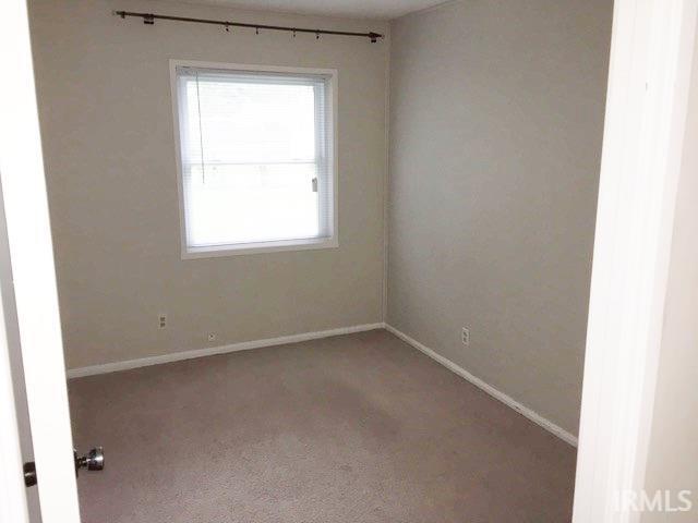 Building Photo - 2217 Meadow Dr