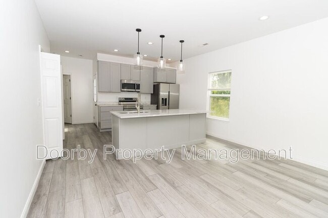 Foto del edificio - 2405 Kirby Ave