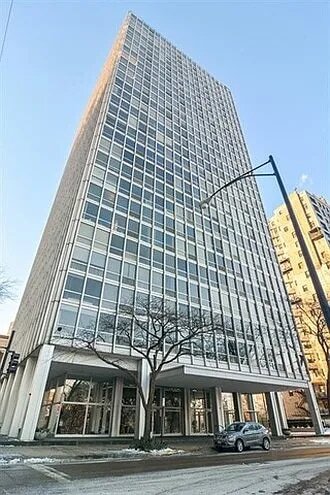 Foto del edificio - 2400 N Lakeview Ave