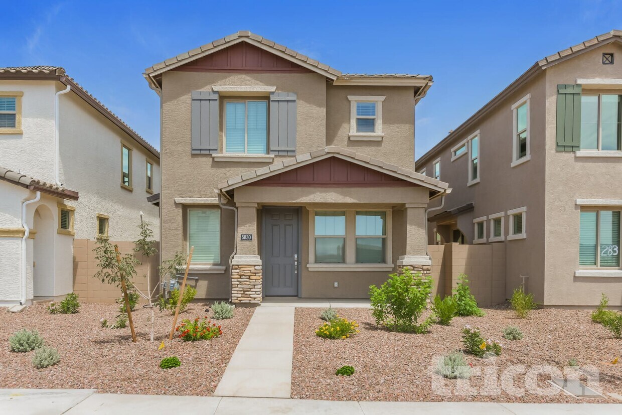 Foto principal - 5830 W Wood St